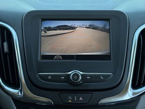 Certified 2024 Chevrolet Equinox LS w/ LS Convenience Package image 18