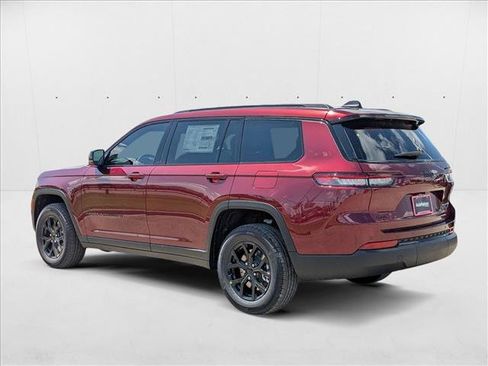 New 2025 Jeep Grand Cherokee L Altitude AWD/4WD image 9