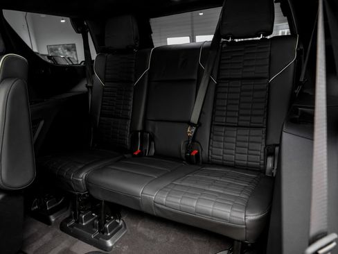 Used 2025 Cadillac Escalade Sport Platinum AWD/4WD image 59