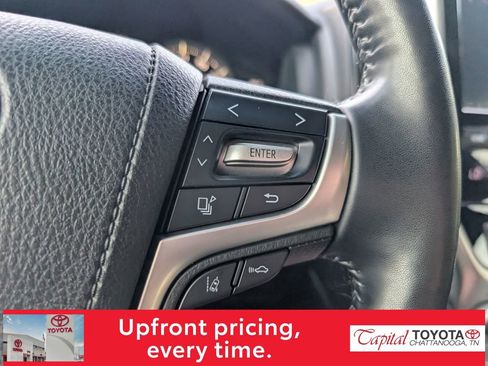 Used 2021 Toyota Land Cruiser image 15
