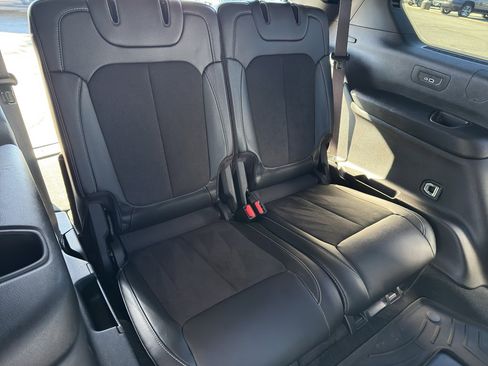 Used 2024 Jeep Grand Cherokee L Altitude image 27