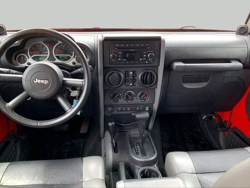 Used 2010 Jeep Wrangler Unlimited Rubicon w/ Trailer Tow Group AWD/4WD image 15