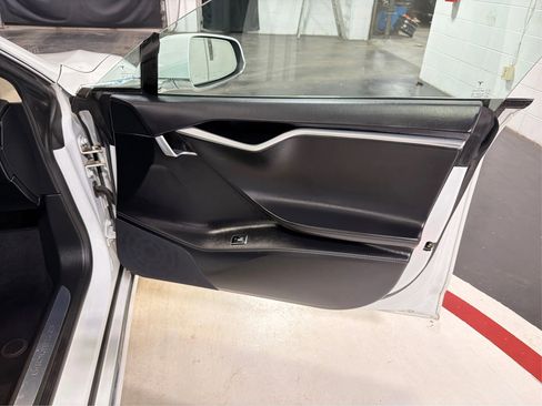 Used 2016 Tesla Model S 70D image 26