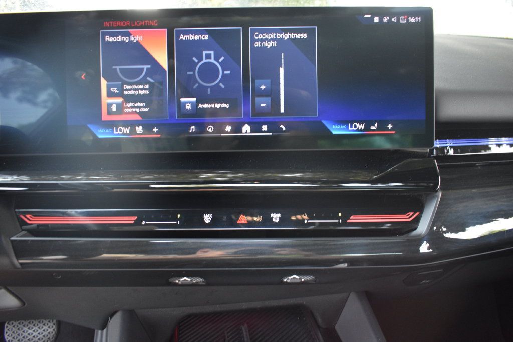 Used 2025 BMW 530i RWD image 16