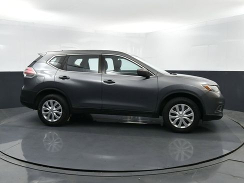 Used 2016 Nissan Rogue S image 39