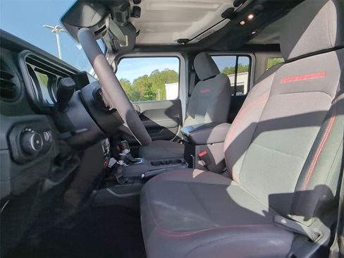 Used 2026 Jeep Wrangler Unlimited Rubicon AWD/4WD image 15