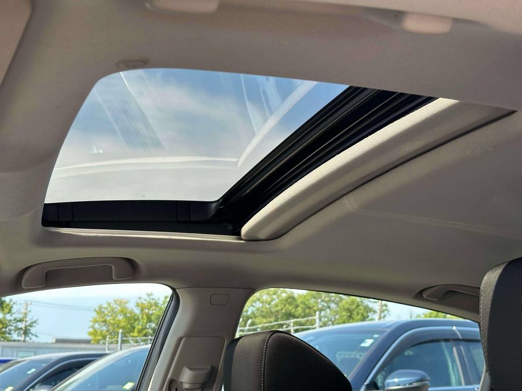 Certified 2019 Honda Accord EX image 18
