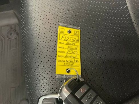 Used 2025 Ford F350 Lariat AWD/4WD image 15