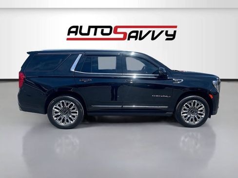 Used 2023 GMC Yukon Denali Ultimate AWD/4WD image 8