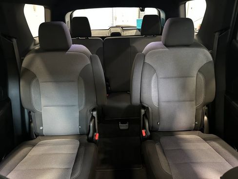 Used 2023 Chevrolet Traverse LT AWD/4WD image 31