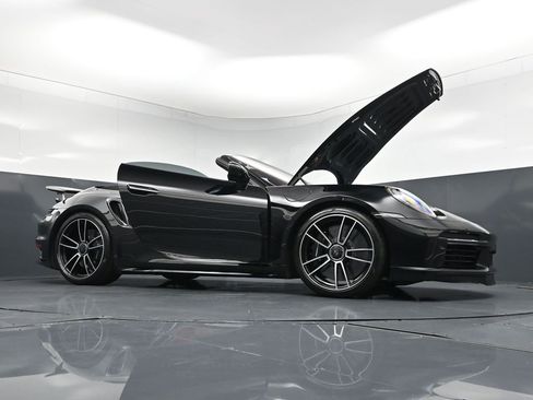 Certified 2024 Porsche 911 Turbo S AWD/4WD image 33