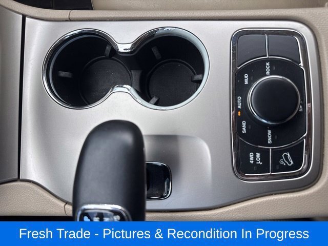 Used 2015 Jeep Grand Cherokee Limited w/ Trailer Tow Group IV AWD/4WD image 13
