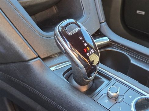 Used 2025 Cadillac XT6 Premium Luxury image 35