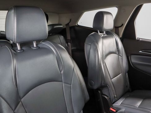 Used 2019 Buick Enclave Essence image 28