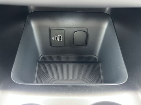 New 2026 Ford Explorer Active RWD image 7