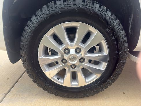 Used 2013 Toyota Sequoia Platinum image 34