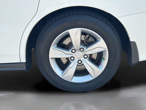 Used 2018 Honda Odyssey EX-L image 5