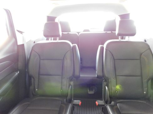 Used 2018 Chevrolet Traverse Premier w/ Driver Confidence II Package image 24