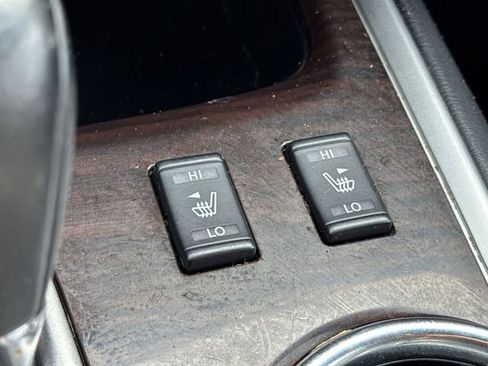 Used 2015 Nissan Pathfinder SL w/ SL Tech Package FWD image 22