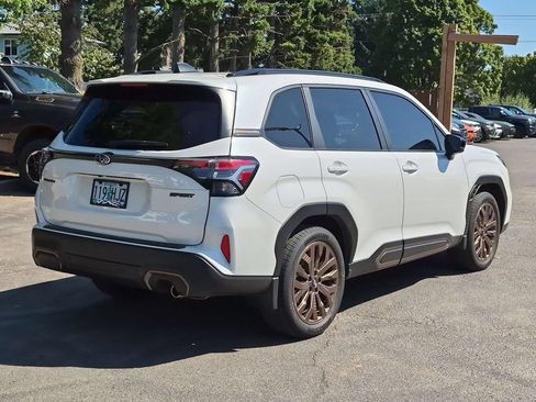 Used 2025 Subaru Forester Sport AWD/4WD image 7