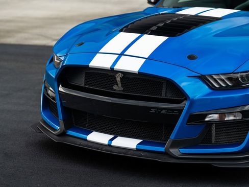 Used 2021 Ford Mustang Shelby GT500 w/ Carbon Fiber Track Pack image 4