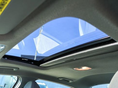 Certified 2025 Hyundai Elantra SEL image 11