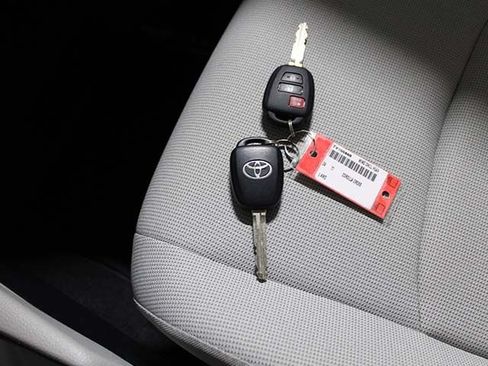 Certified 2024 Toyota Corolla Cross L AWD/4WD image 18