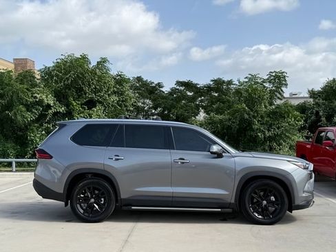 Used 2025 Toyota Grand Highlander AWD Hybrid image 5