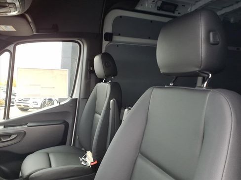 New 2026 Mercedes-Benz Sprinter 2500 image 13