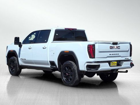 Used 2024 GMC Sierra 2500 AT4 w/ AT4 Premium Plus Package AWD/4WD image 7
