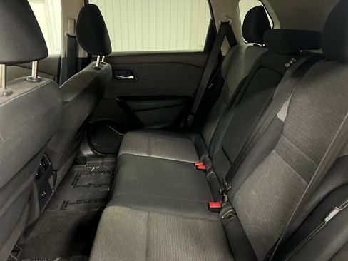 Used 2021 Nissan Rogue SV AWD/4WD image 14