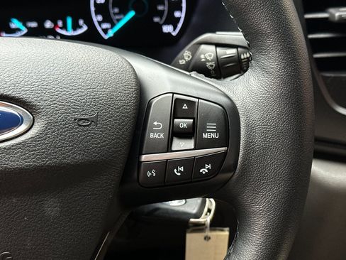 Used 2023 Ford E-Transit Medium Roof image 25