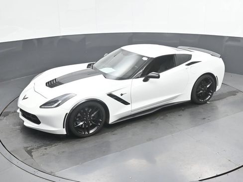 Used 2018 Chevrolet Corvette Stingray Coupe RWD image 37