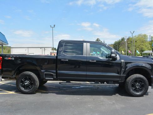 Used 2024 Ford F250 XL w/ STX Appearance Package AWD/4WD image 3