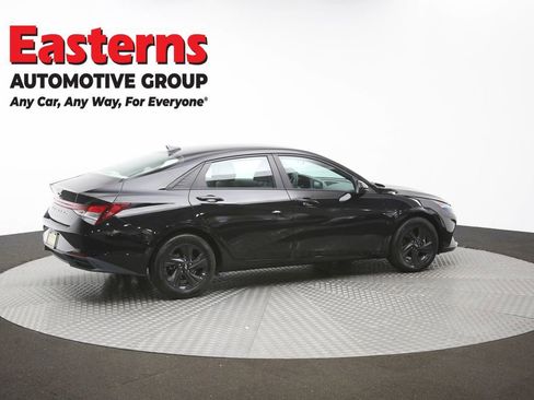 Used 2023 Hyundai Elantra SEL FWD image 43