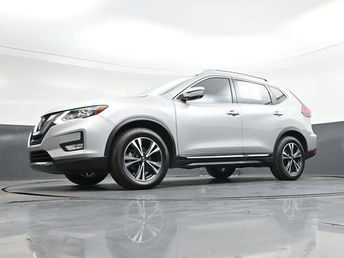 Used 2018 Nissan Rogue SL FWD image 43