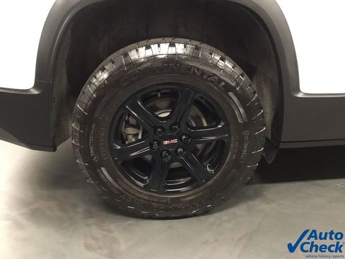 Used 2022 GMC Acadia AT4 w/ Technology Package image 20