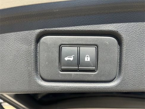 Used 2023 Nissan Pathfinder Platinum w/ Cargo Package image 34