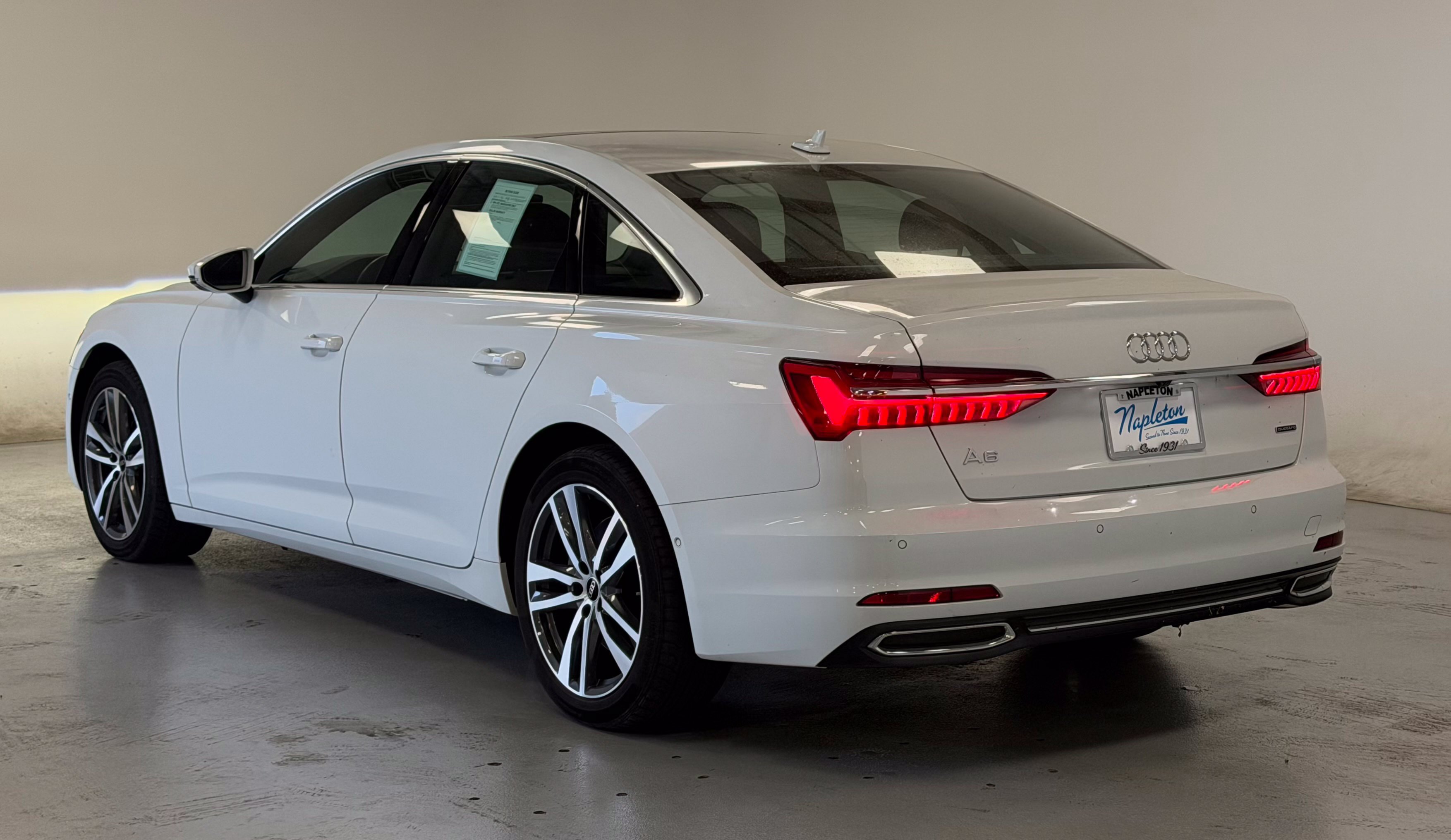 Used 2023 Audi A6 Premium Plus w/ Premium Plus Package AWD/4WD image 4