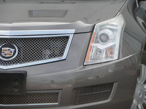 Used 2011 Cadillac SRX Luxury FWD image 5