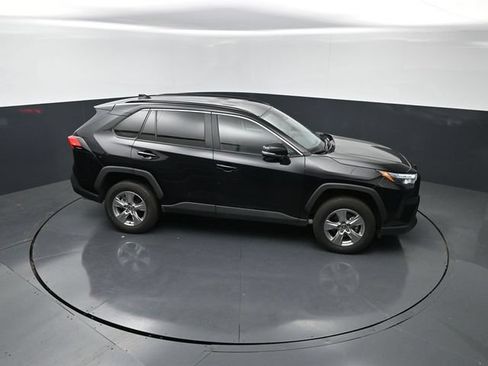 Used 2025 Toyota RAV4 XLE FWD image 20
