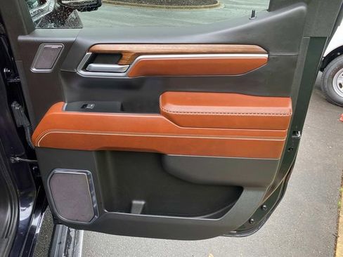 Used 2022 GMC Sierra 1500 Denali Ultimate image 35