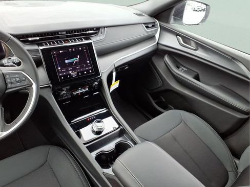 New 2026 Jeep Grand Cherokee Laredo AWD/4WD image 11