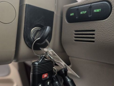 Used 2005 Ford F150 2WD SuperCrew image 40