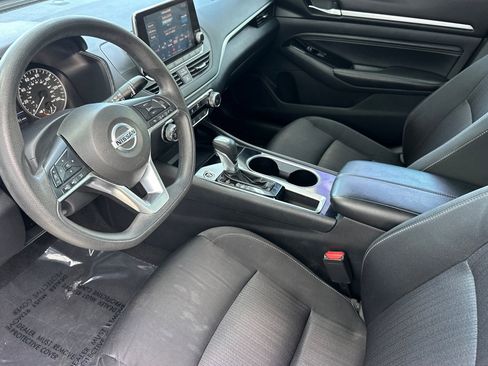 Used 2021 Nissan Altima 2.5 SV FWD image 4
