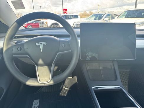 Used 2023 Tesla Model 3 Standard Range image 23