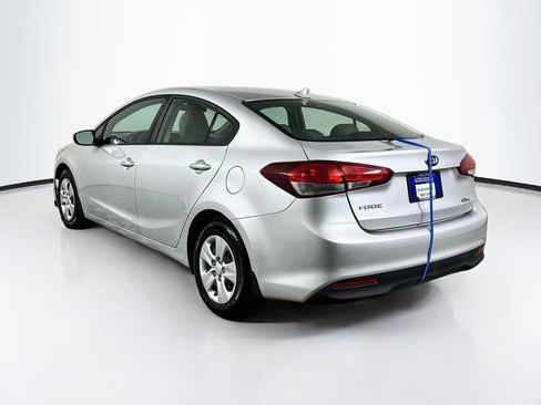 Used 2017 Kia Forte LX FWD image 6