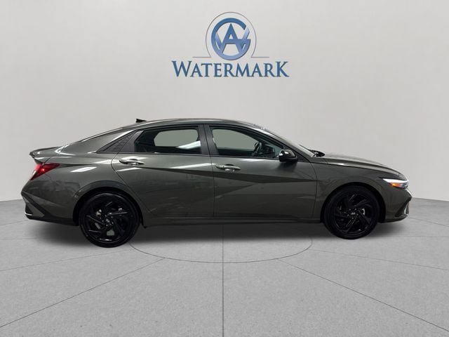 Certified 2026 Hyundai Elantra Sport w/ Cargo Package FWD image 8