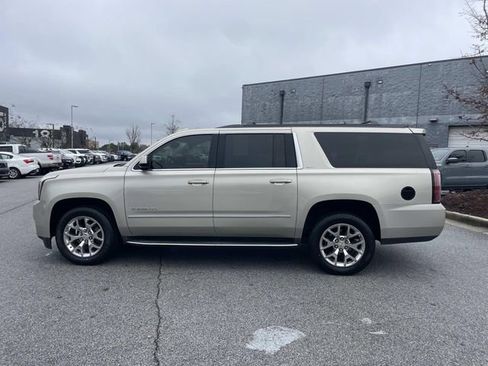 Used 2016 GMC Yukon XL SLT w/ Open Road Package image 9