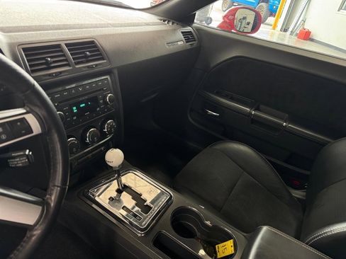 Used 2008 Dodge Challenger SRT8 RWD image 5